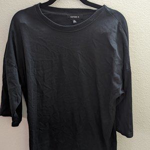 Black long line loose fit unisex t-shirt in a size M